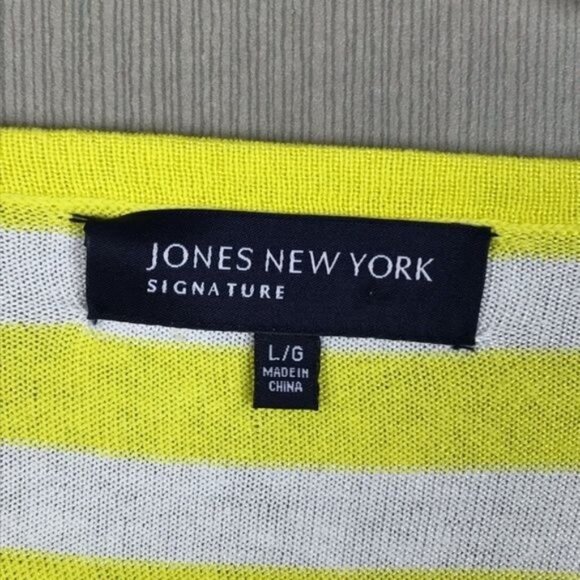 Jones New York Signature Top Size Large - Picture 6 of 7
